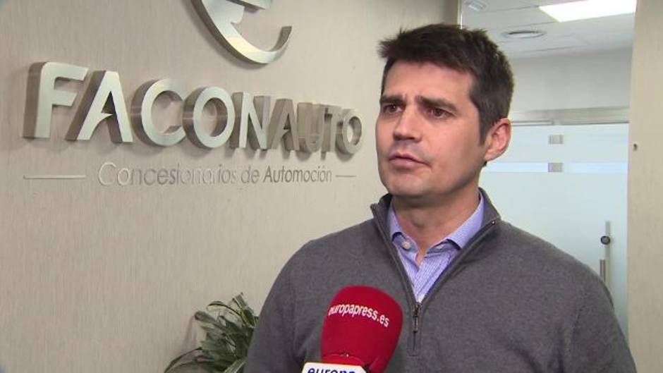 "Falta de confianza", causa de la caída de venta de coches