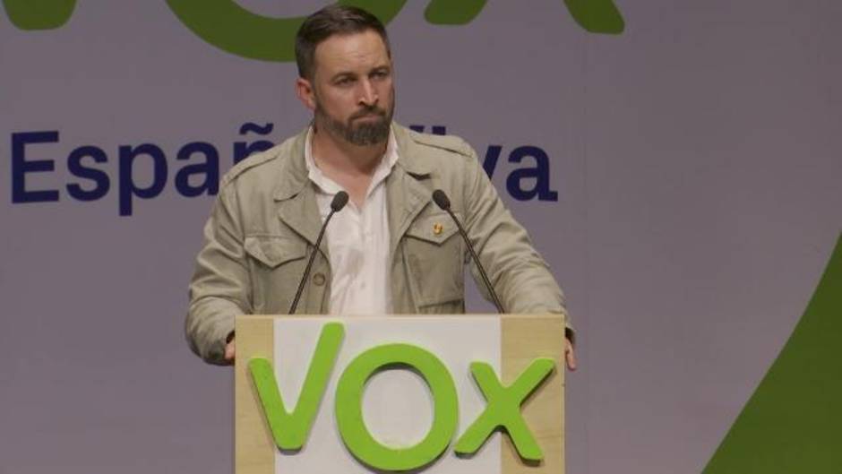 Vox: "Si Cs no rectifica, los vamos a barrer políticamente"