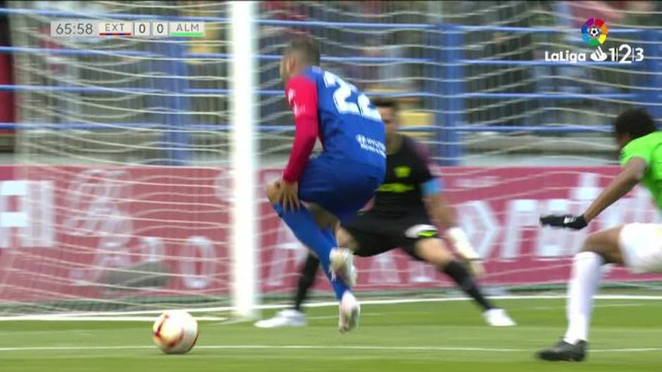 LaLiga123 (J33): Resumen y gol del Extremadura 1 - 0 Almería