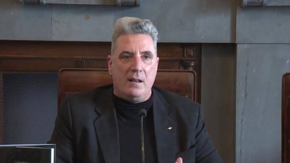 Loquillo publica el libro 'Chanel, Cocaína y Dom Pérignon'