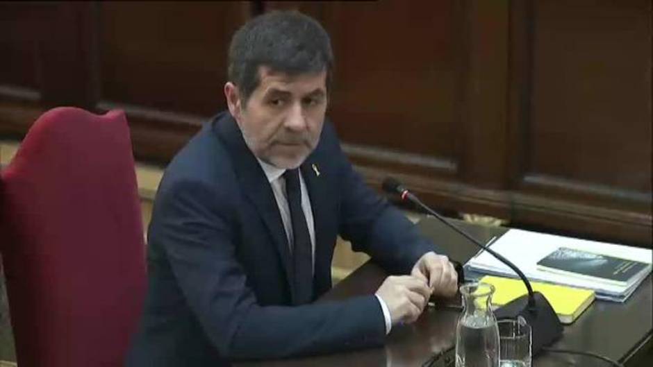 Puigdemont se enroca en el referéndum de autodeterminación para pactar