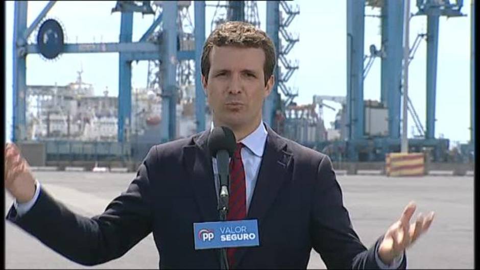 Casado acusa al Gobierno de mantener "un silencio cómplice" con quienes revientan actos del PP, Cs y Vox