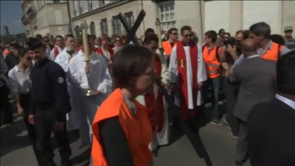 Notre Dame, testigo de la procesión del Viernes Santo