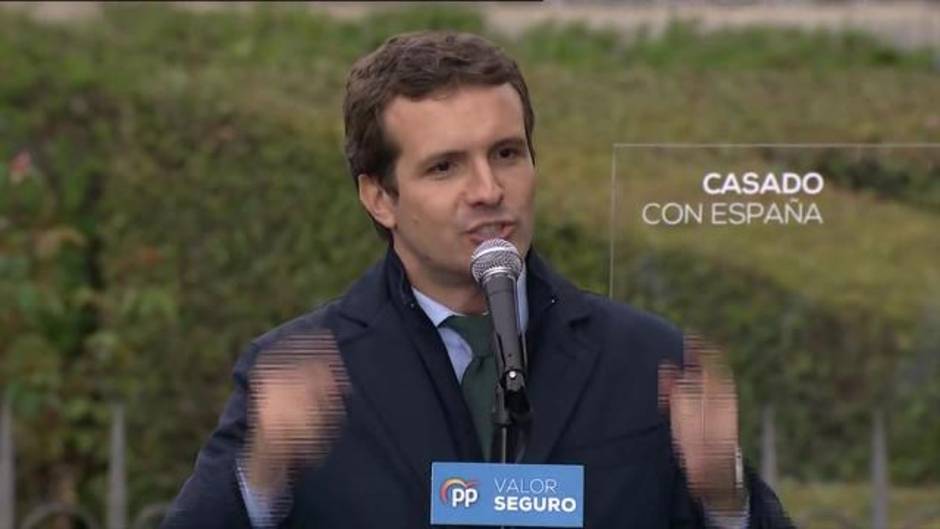 Casado exige disculpas por "usar un documento falso" en el debate