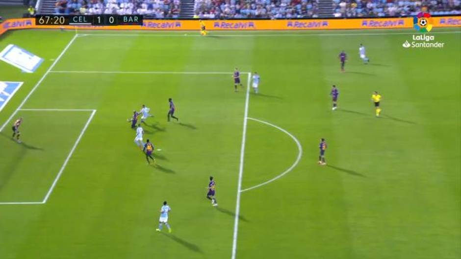 Gol de Maxi Gómez (1-0) en el Celta 2-0 Barcelona