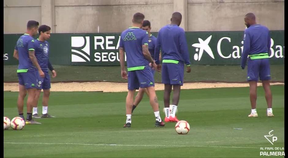 Entrenamiento del Betis tras la derrota en Eibar