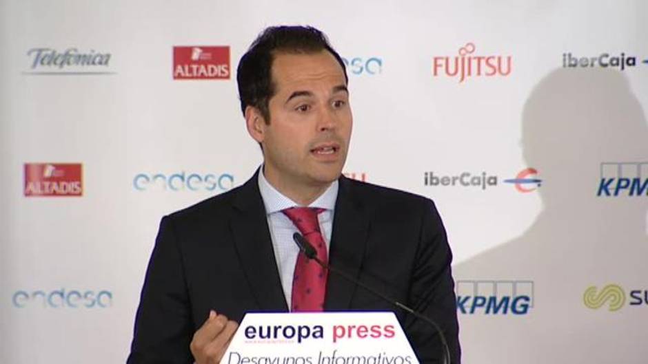 Aguado promete que abrirá el metro 24 horas los fines de semana si es presidente de la CAM