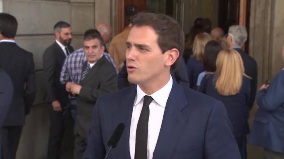 Sale el féretro de Rubalcaba del Congreso de los Diputados