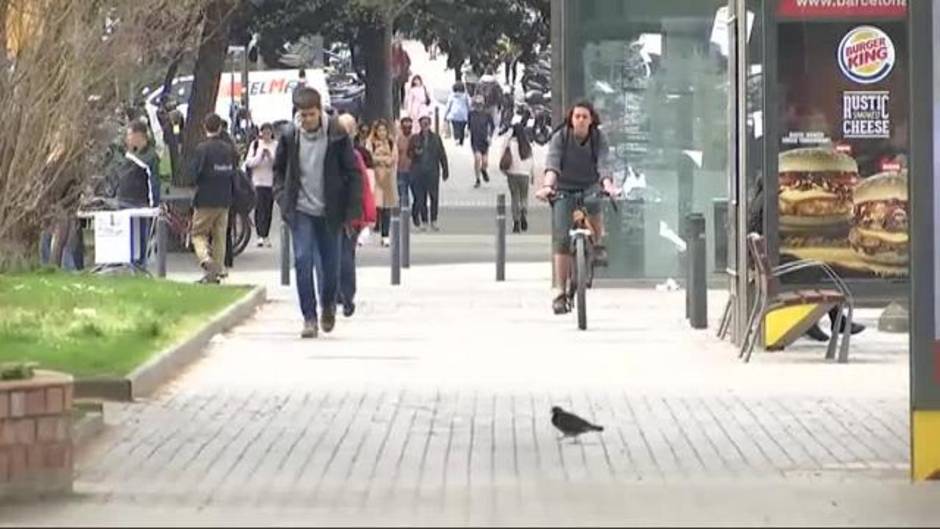 Identificado el ciclista que atropelló a una mujer y a su nieto en Barcelona