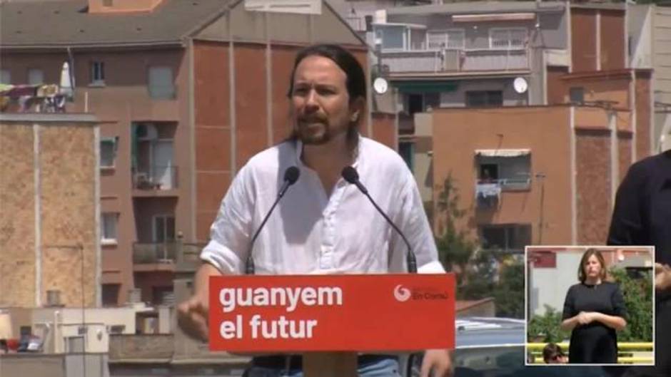 Iglesias: El ejemplo de Colau "llena de energía" para negociar un gobierno