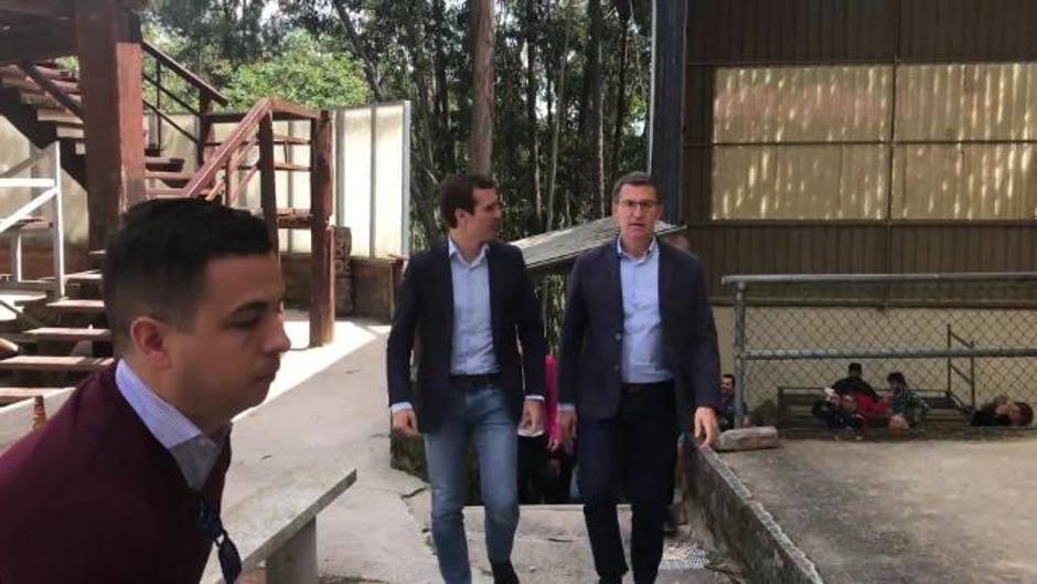 Casado y Feijóo participan en un acto político en Ribeira