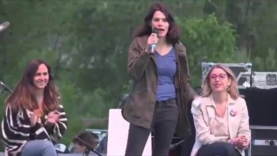 Isa Serra: "El PP viene con los caminantes blancos de Vox"