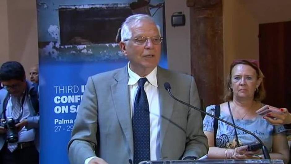 Borrell sobre Puigdemont: "Hay procedimientos establecidos que si se siguen estará en el Europarlamento o no"