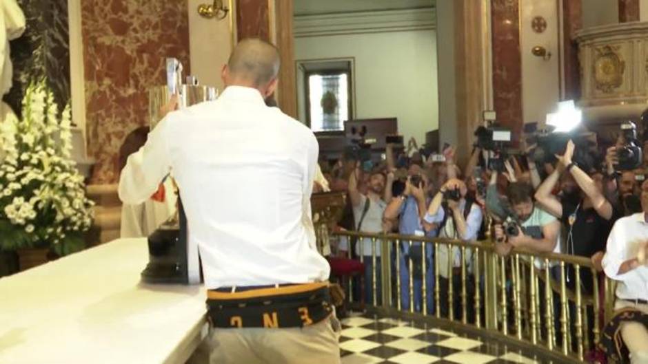 València se tiñe de 'blanquinegre' para celebrar la Copa del Rey