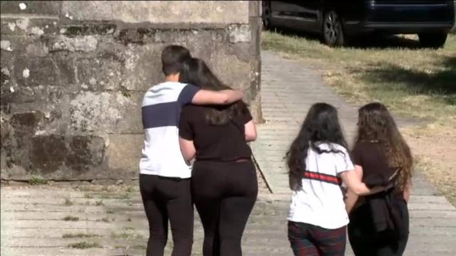 Dolor y recogimiento en Redondela