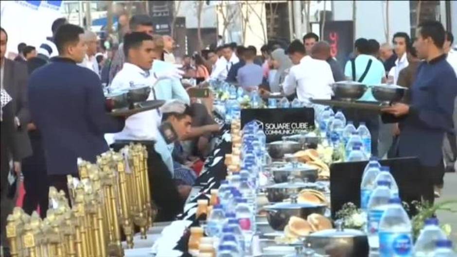 Egipto trata de conseguir un record Guinness con un gran banquete