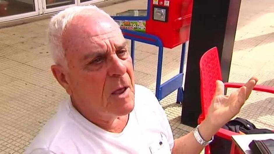 El alcalde de Vigo promueve una consulta popular para prohibir fumar en las playas de la ciudad