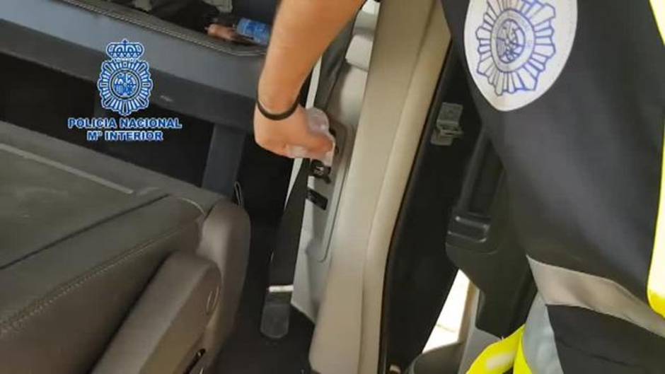 La policía incauta una tonelada de cocaína y detiene a 16 personas en una sofisticada operación en España y Reino Unido