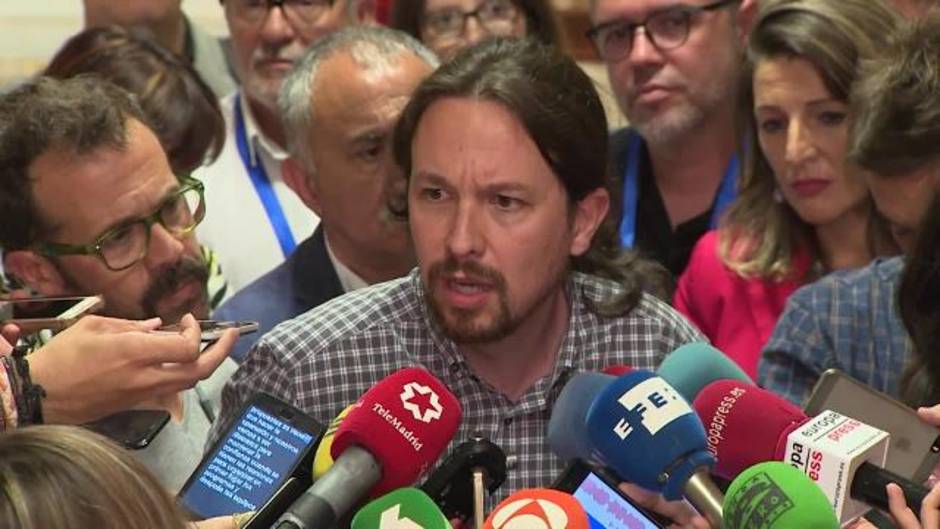 Iglesias recuerda a Sánchez que negociar un gobierno es "algo serio"