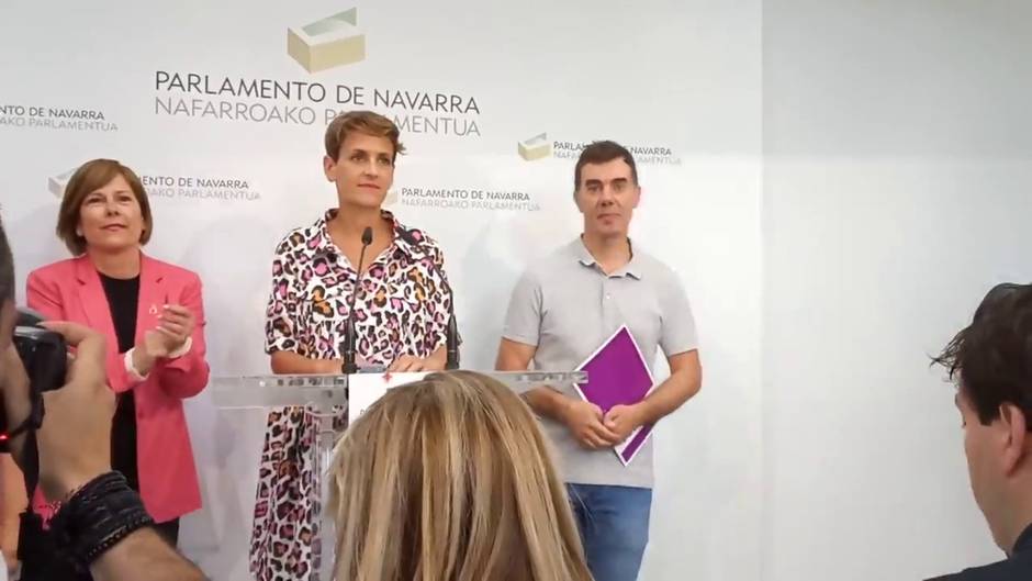 Expectación por el preacuerdo de gobierno en Navarra