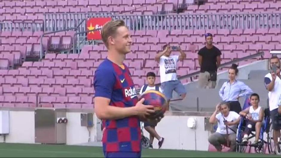 El Barça presenta a Frenkie De Jong