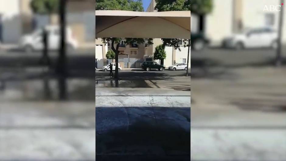 Incendio de una ambulancia en Utrera