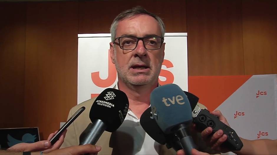 Villegas ve la renuncia de Iglesias un "giro" en el "culebrón"