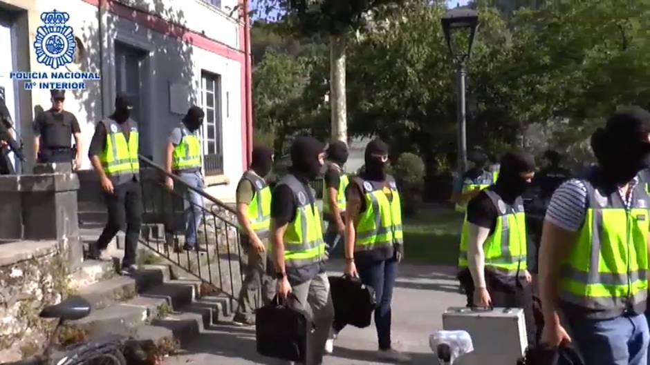 Policía y Guardia Civil detienen a cuatro presuntos yihadistas en Galicia y País Vasco