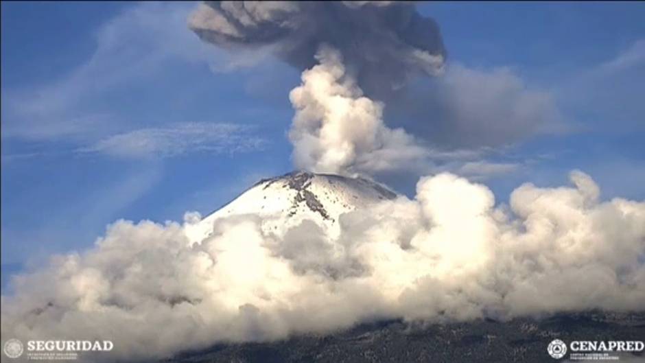 El volcán Popocatépetl registra tres nuevas explosiones