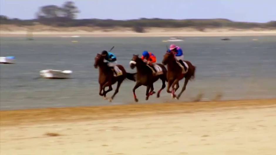 Fin de semana de carreras de caballos en las playas de Sanlúcar de Barrameda