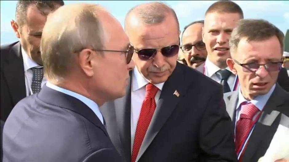 Putin y Erdogan disfrutan de un helado en el salón aeronáutico MAKS 2019