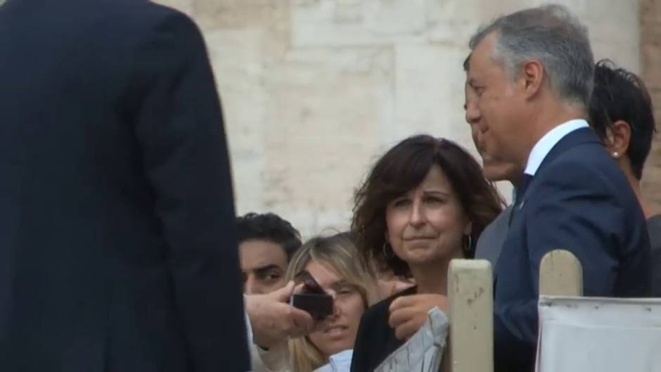 Urkullu acude a el Vaticano para presentar su propuesta de acogida de migrantes y refugiados