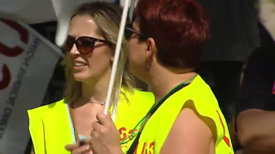 Pitada frente al ministerio de Trabajo para denunciar la situación en Ryanair