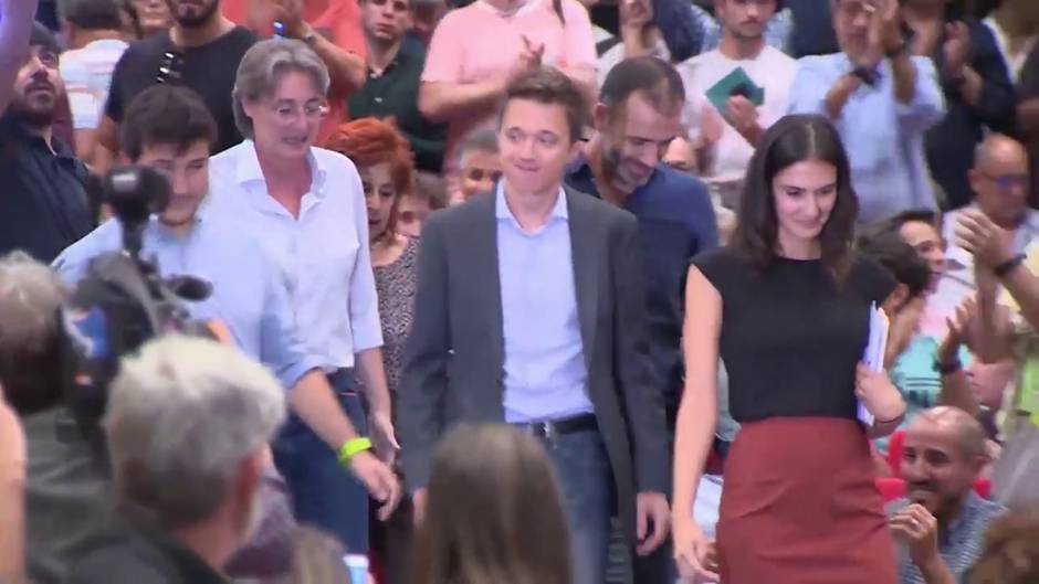 Dimite Clara Serra como diputada de la Asamblea de Madrid