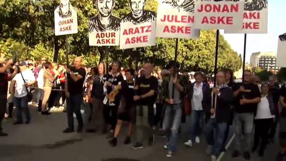 Multitudinaria manifestación en Pamplona para reclamar justicia en el caso Alsasua