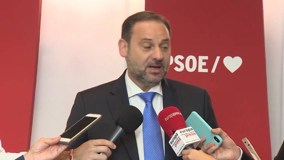 Ábalos revela que el PSOE aspira a gobernar con apoyos variables