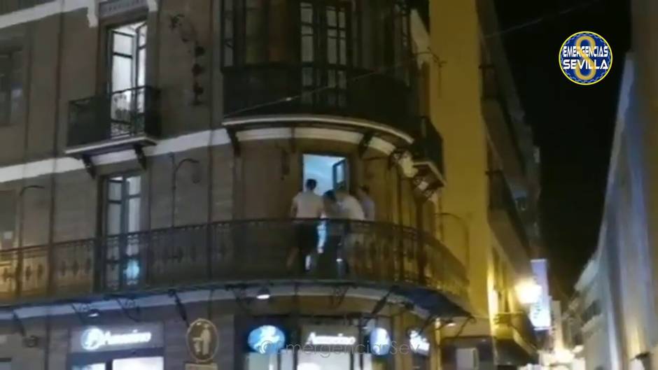 La Policía Local denuncia a los responsables de una vivienda turística en el centro de Sevilla por actividades irregulares gracias a un vídeo publicado en redes sociales