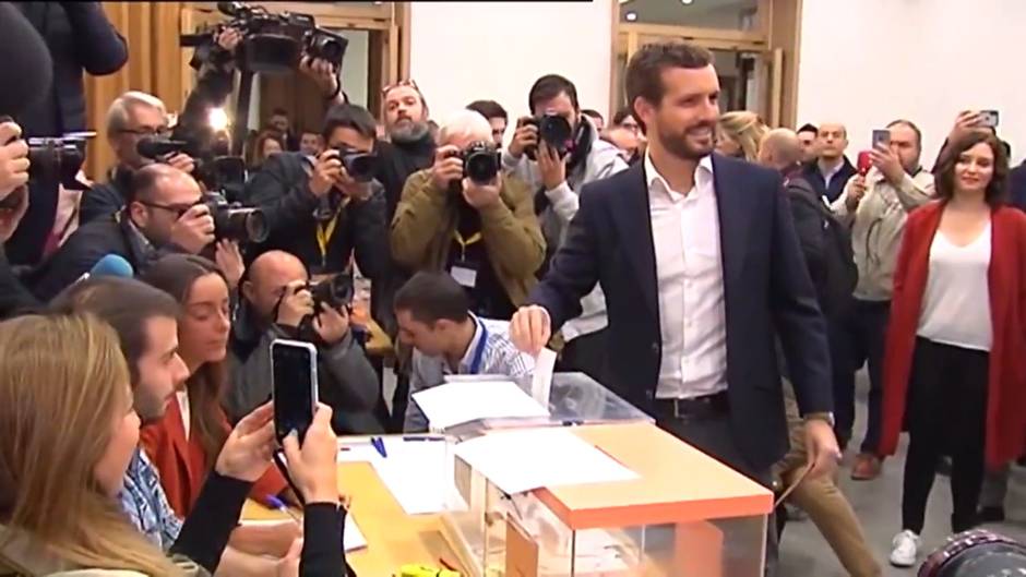 Sánchez gana, Vox duplica escaños, el PP crece y Cs se desploma