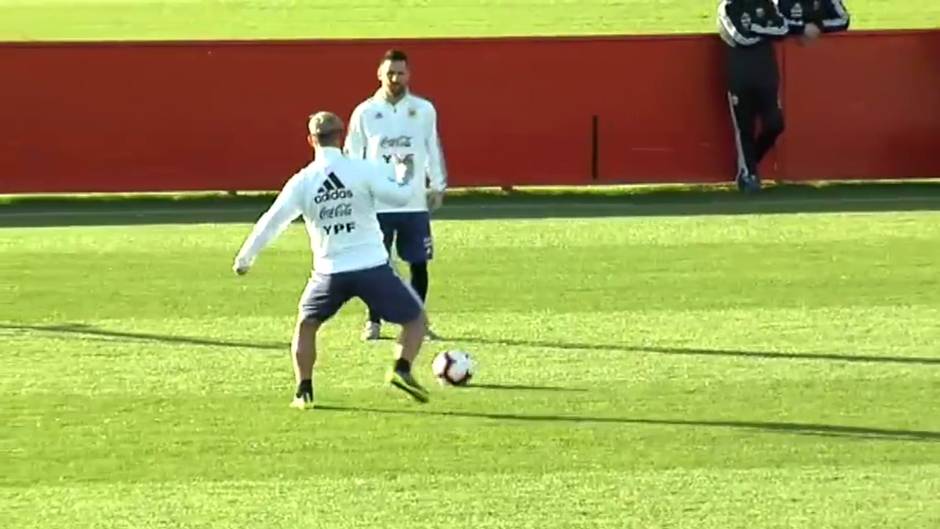 Messi protagoniza el segundo entrenamiento de la selección argentina en Mallorca