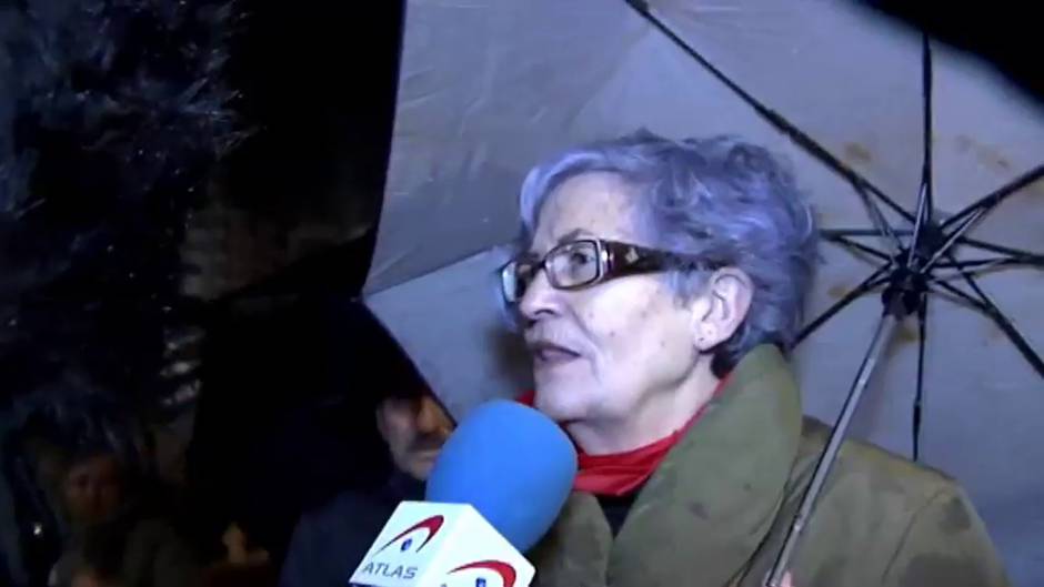 Miles de personas en Bilbao desafían a la lluvia y al frío en defensa de las pensiones