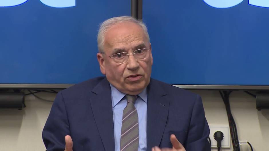 Alfonso Guerra critica el abrazo entre Sánchez e Iglesias: "Es un drama"