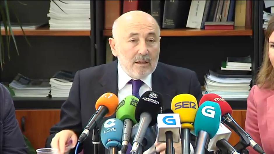 Buque embarrancado en Galicia: Prioridad extrer el fuel