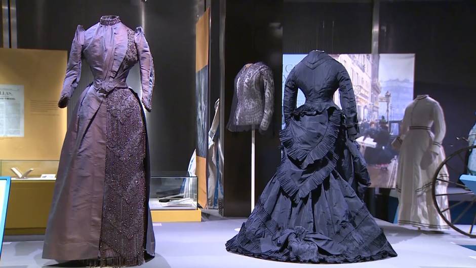 ¡Extra, Moda! plantea un viaje en el tiempo a través de prensa