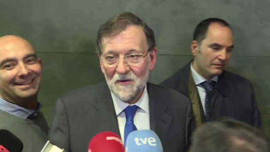 Rajoy agradece la gran afluencia de público en la presentación de su libro