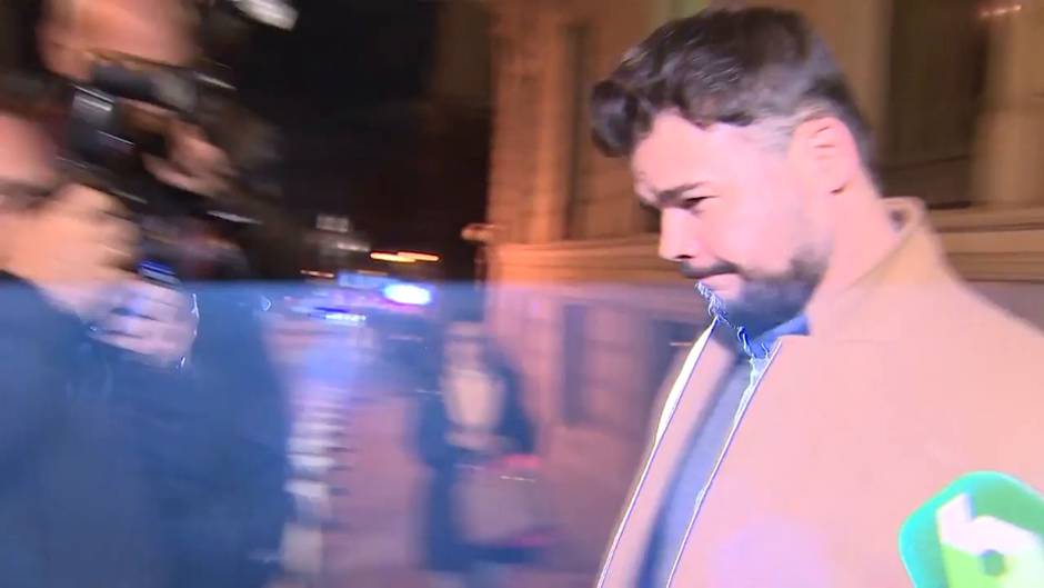 Sánchez e Iglesias se reúnen para abordar la investidura