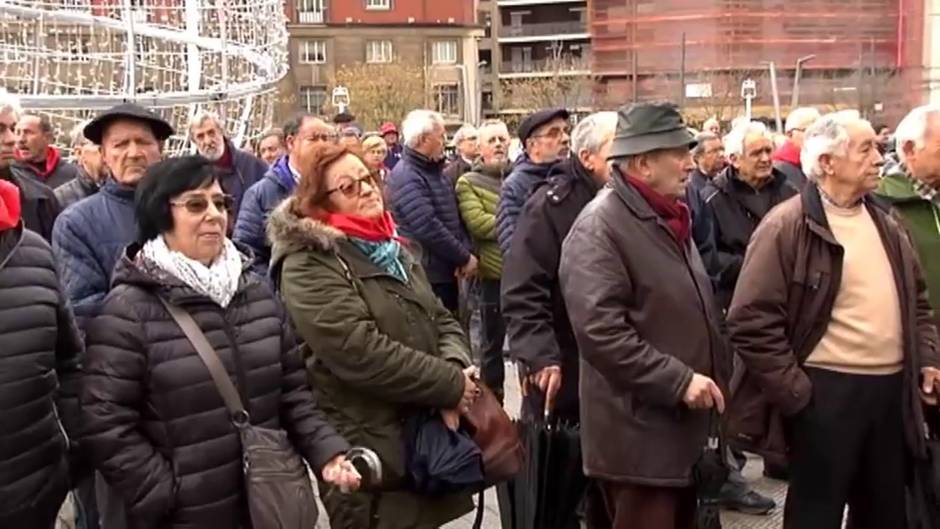 Bilbao cumple 100 lunes de concentraciones en defensa de las pensiones