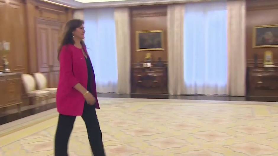 Felipe VI se reúne con Laura Borras por la ronda de contactos