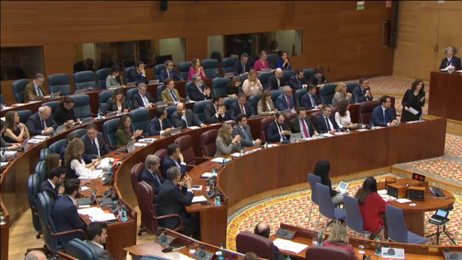 Ayuso: "A lo mejor de ministro de Hacienda a partir de enero tenemos a un etarra"