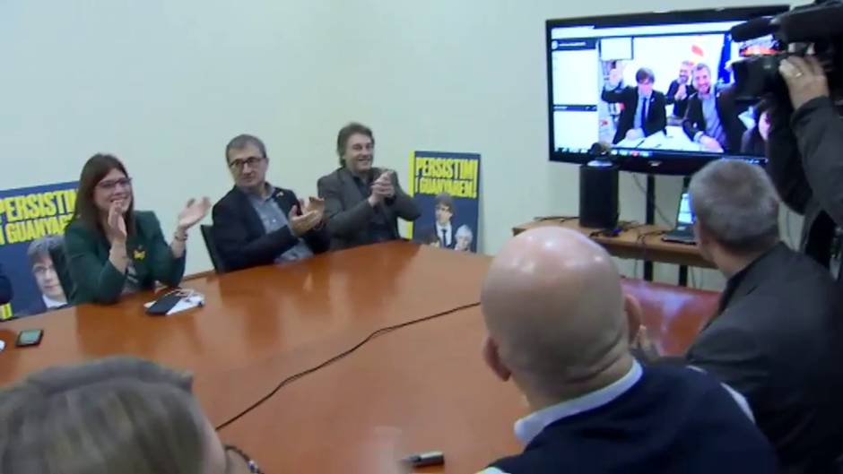 Puigdemont celebra con aplausos la sentencia del TJUE sobre la inmunidad de Oriol Junqueras