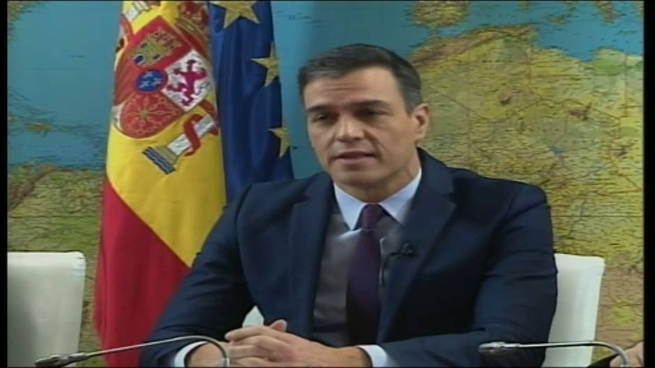 Sánchez felicita a las tropas por Navidad: "Os queremos sanos y salvos"